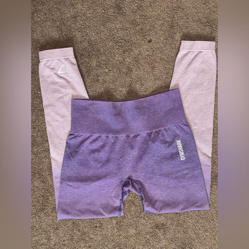 Gynshark purple gradient leggings size M